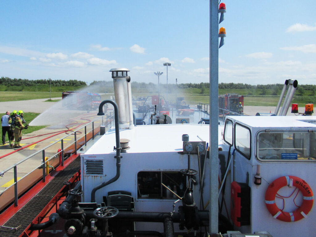 Brandweeroefening Willem | AVIA Marees