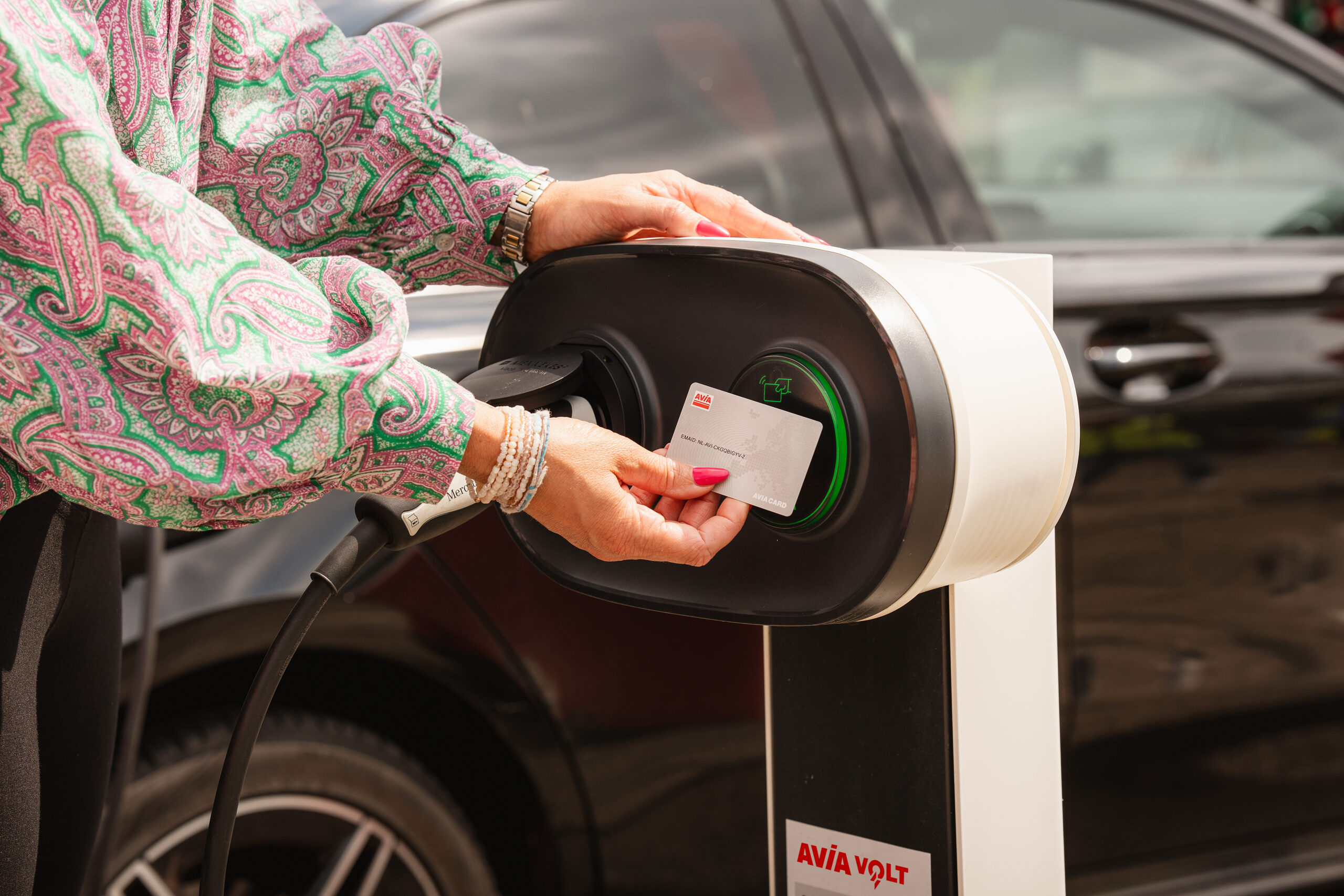 AC-laden op kantoor | AVIA VOLT