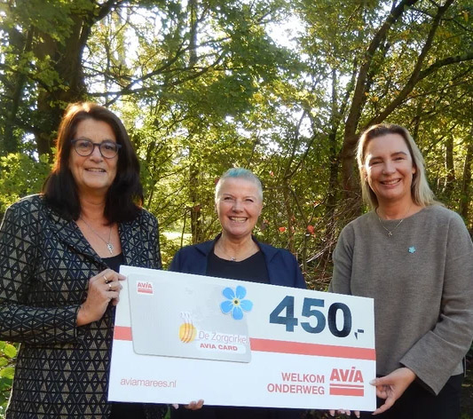 Uitreiking cheque Alzheimer Nederland | AVIA Marees